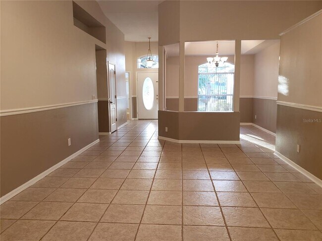 1612 Sweetwater W Cir