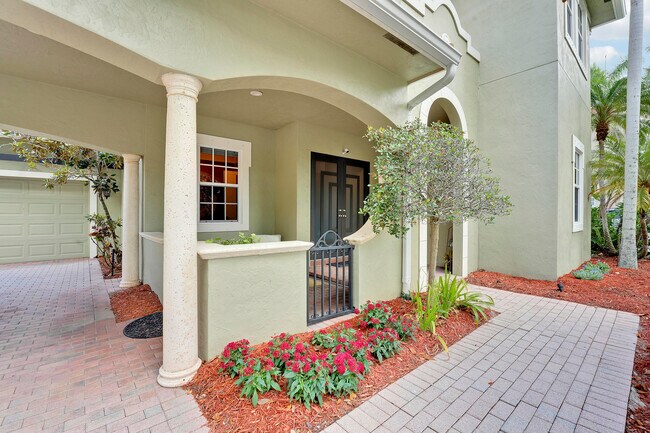 Photo - 127 Via Castilla