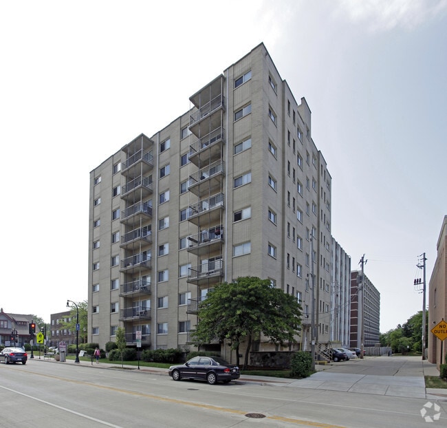 Photo - Villager Apartments