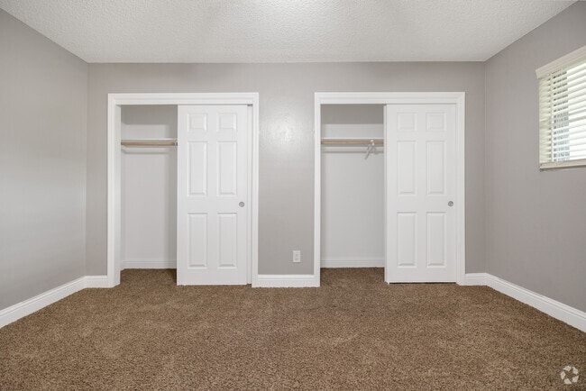 3X2 3BD, 2BA - 1200SF Bedroom