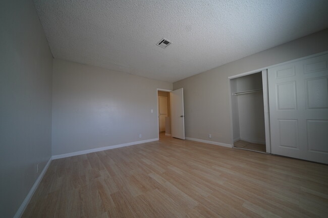 Photo - 5282 S Maryland Pky Unit C