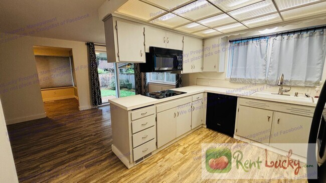 Photo - Charming 3 Bedroom Rambler + Large Storage/Shop | Kent, WA
