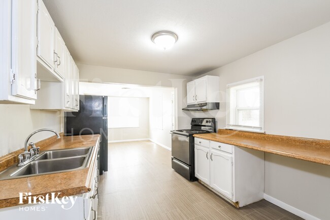 Photo - 929 Wachtel Ave