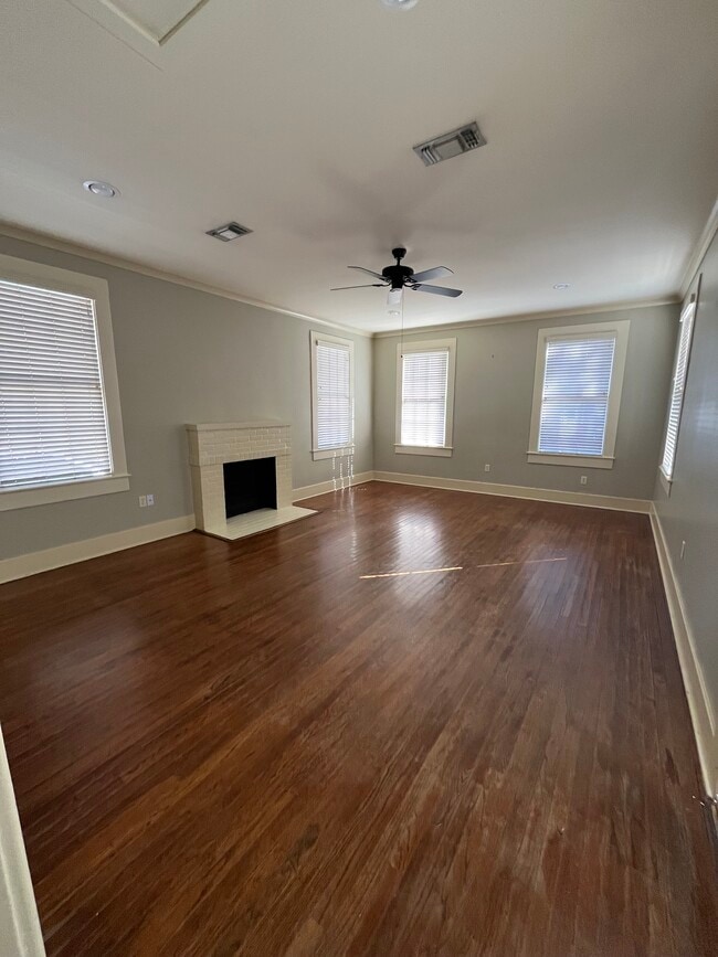 Large Living Area with high ceilings and tons of natural light - 1904 White St Unit 1904 White Street
