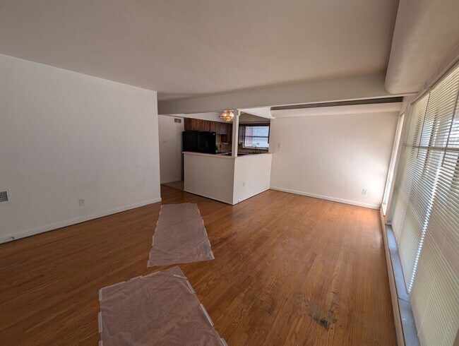 Photo - Kenwood Charmer - Section 8 Friendly