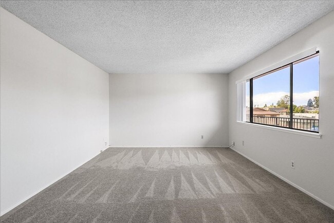 Photo - 2228 Lincoln Ave Unit 2228 Lincoln Ave #K - LU