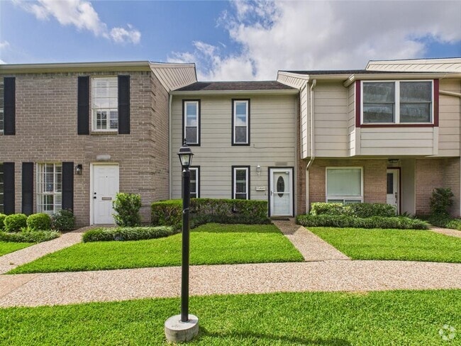 Building Photo - 10380 Briar Forest Dr Unit 32/6 Rental