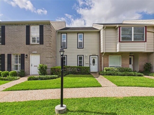 Photo - 10380 Briar Forest Dr Condo Unit 32/6