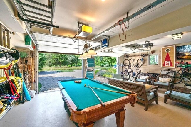 Photo - 43 Greenleaf Ln