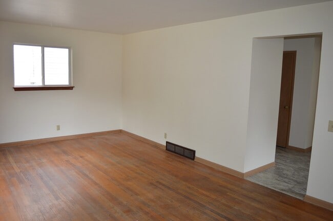 Photo - 149 Leon St Unit 1