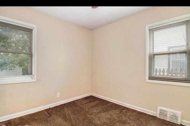 Photo - 7291 Faust Ave