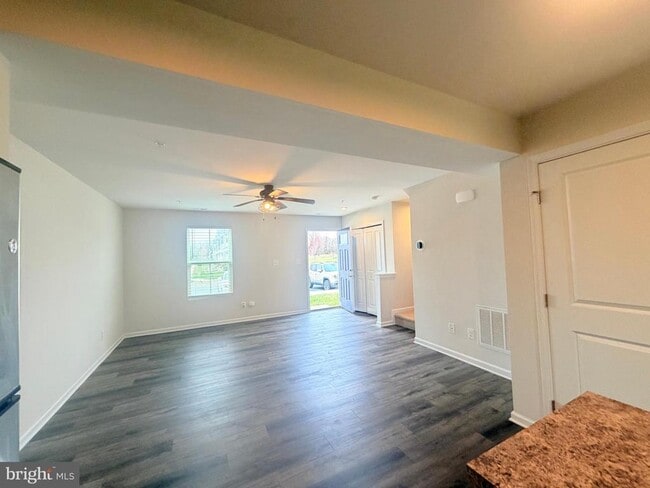 Photo - 70 Azalea Cir