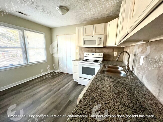 Photo - Spacious Updated 1Br 1 Bath Unit 900 Miller Avenue-900 Miller Ave