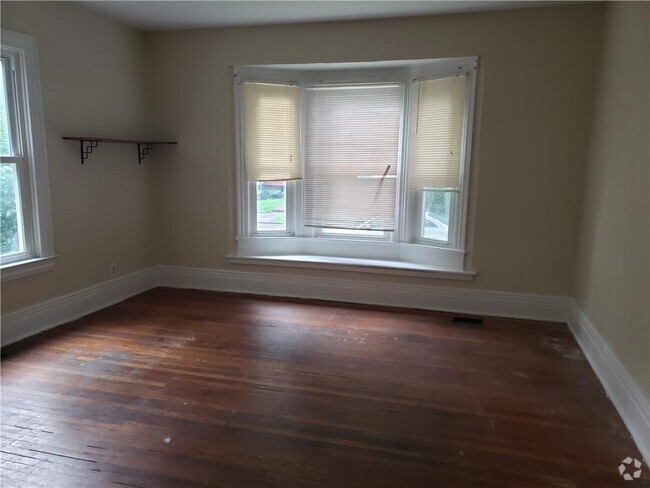 Building Photo - 38 Berkshire St Rental