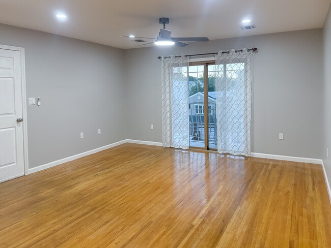 Photo - 632 Norwood Ter Unidad 2