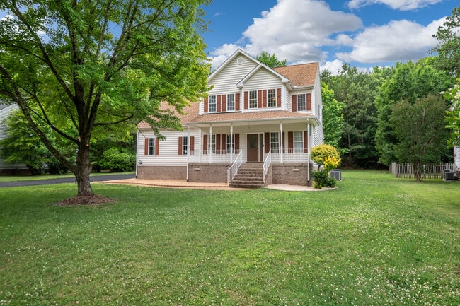 Photo - 619 Greyshire Dr