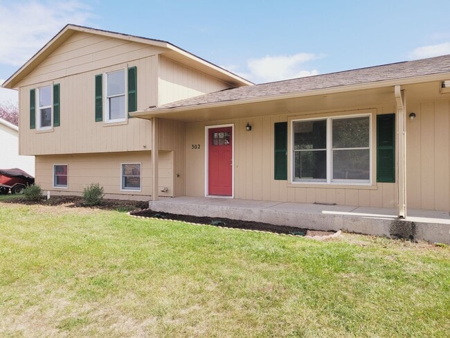 Beautiful Home with an Open Floor Plan - Beautiful Home with an Open Floor Plan