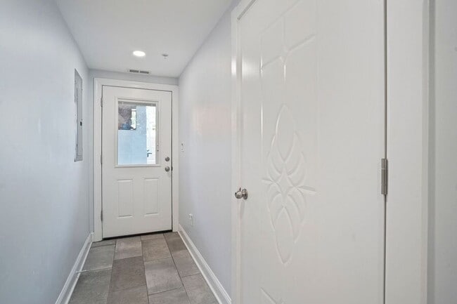 Photo - 2630 4th St NE