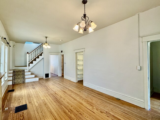 Photo - 2539 High St
