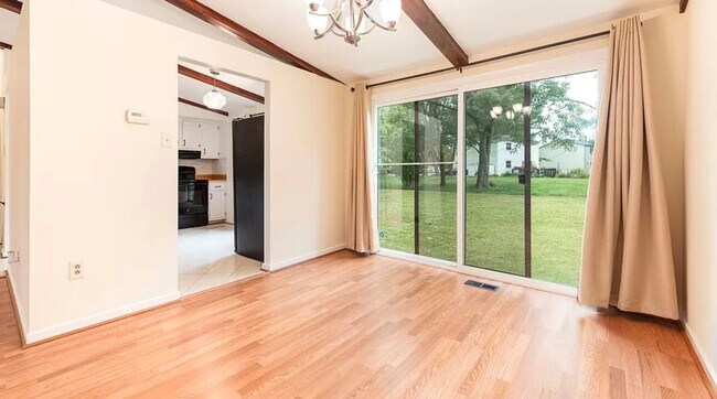 Photo - FRESH & READY IN COLUMBIA 3/2 SF HOME