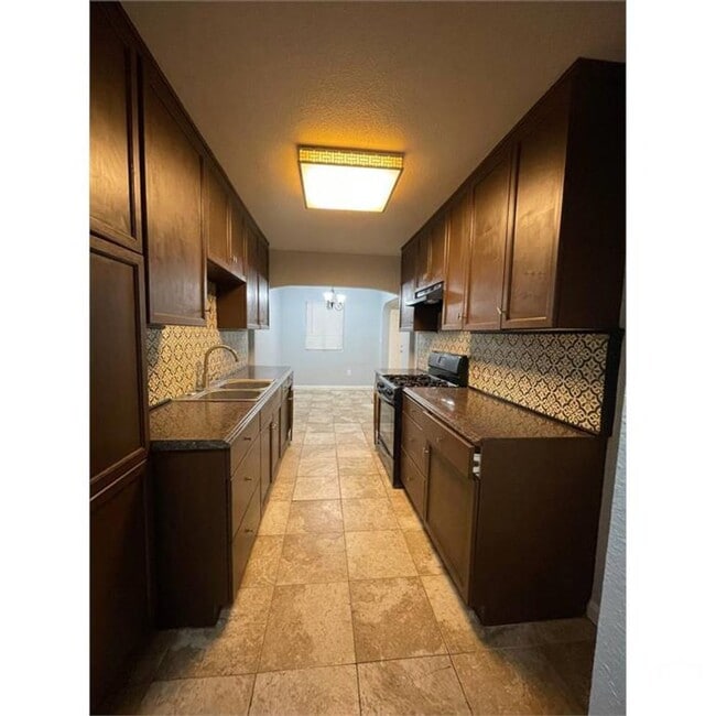 Photo - 2139-2145 S Lee Avenue Unit 2139