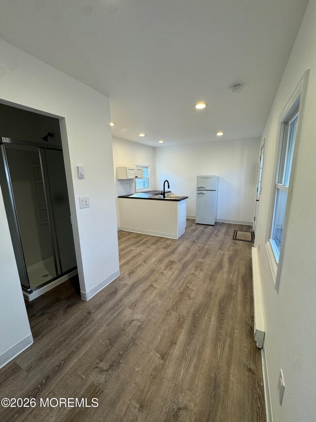 Photo - 945 Linden Ave