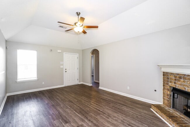 Photo - 1481 Lawson Dr