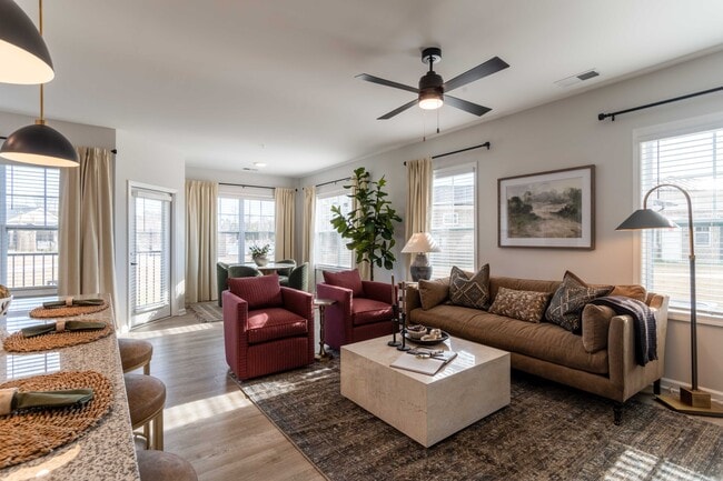 Photo - 250 West Apartments