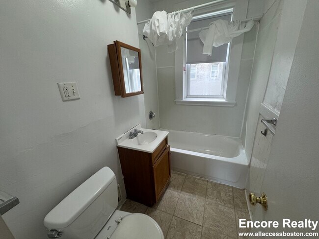 Photo - 1175 Boylston St Unidad 12