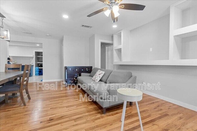 Photo - 2801 S Hills Ave