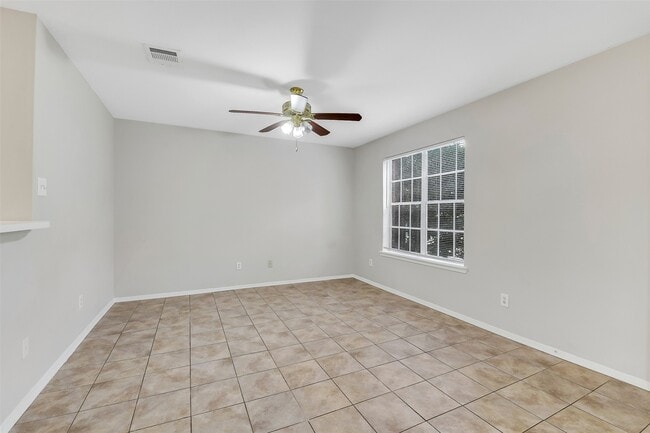 Photo - 10007 Emerald Creek Dr Unidad C