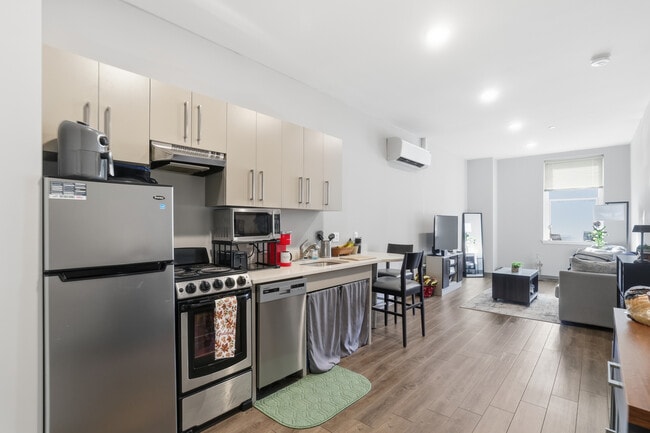 Photo - Polk on Third