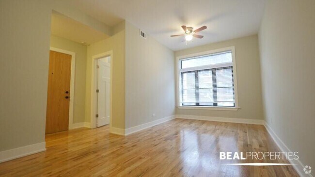Building Photo - 3 bedroom in CHICAGO IL 60657 Unit 1 Rental