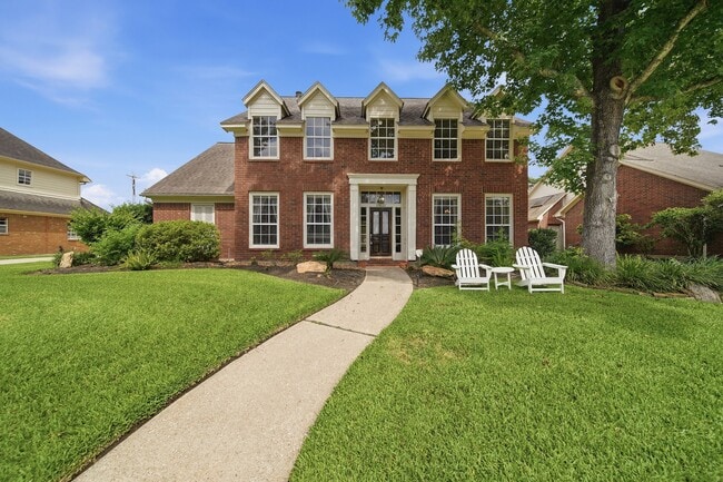 Photo - 15122 Greenleaf Ln
