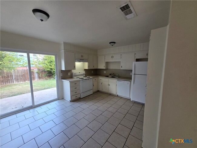 Photo - 3409 Victoria Cir