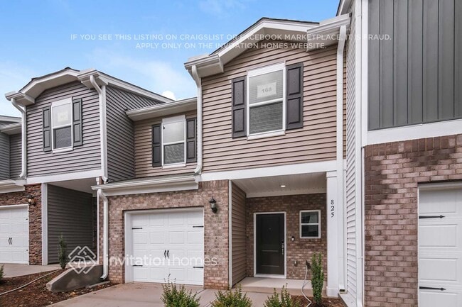 Photo - 825 Holiday Pk Ln