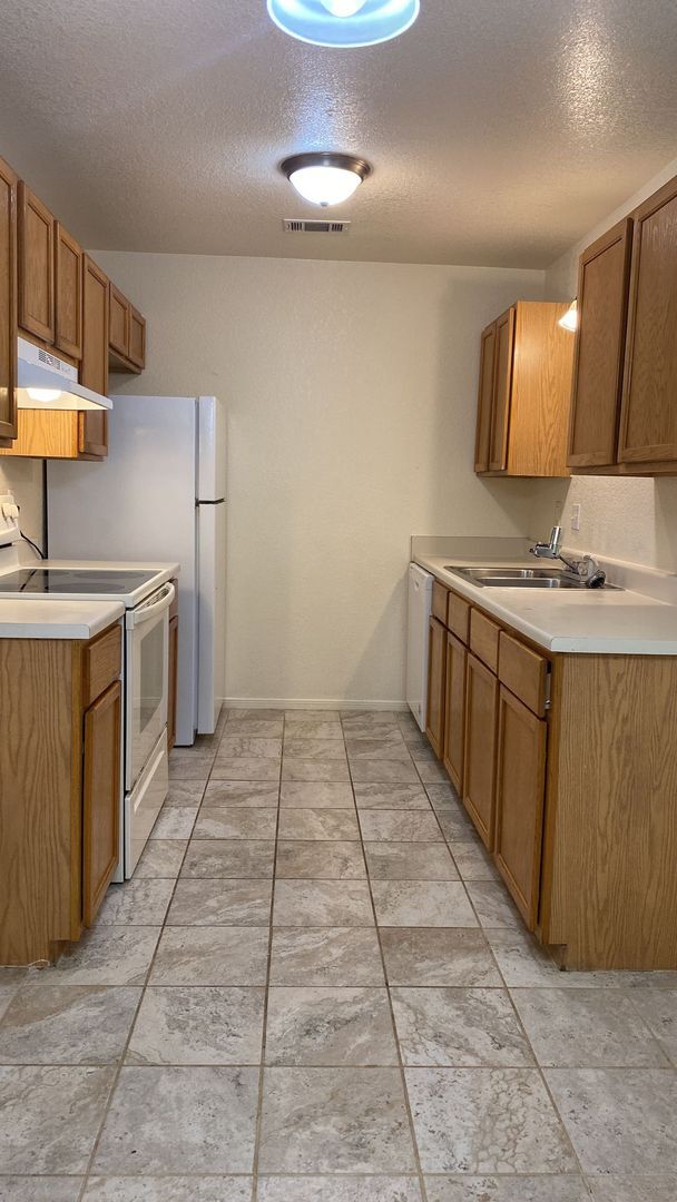 1103 Circle M Dr Unit C