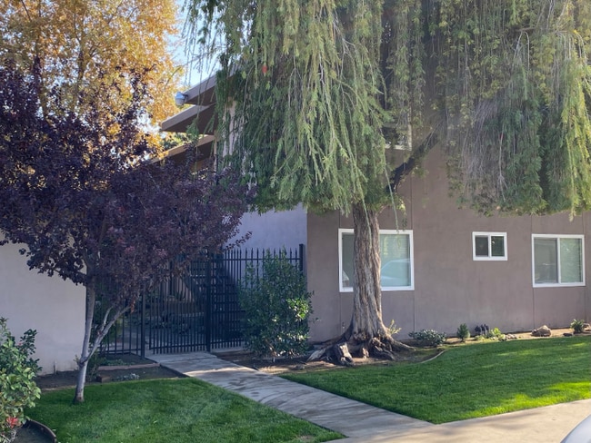 Photo - 718 N Floral St Unit 11