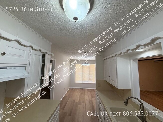 Photo - 5724 36th St