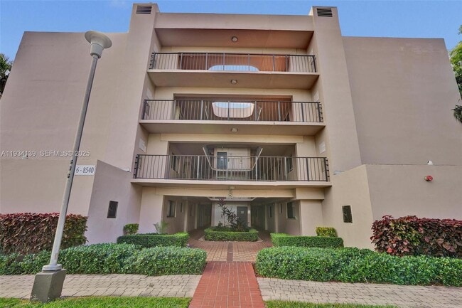 Building Photo - 8540 SW 133rd Avenue Rd Unit 321