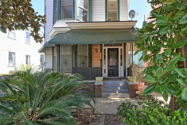 Photo - 1112 Barnard St