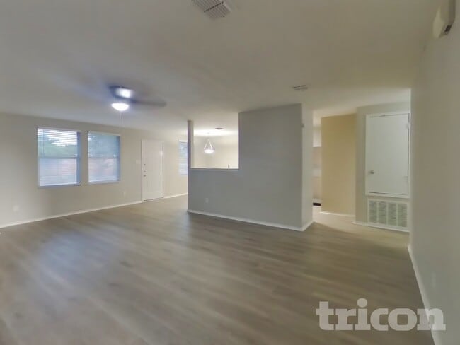 Photo - 1405 Englewood Dr