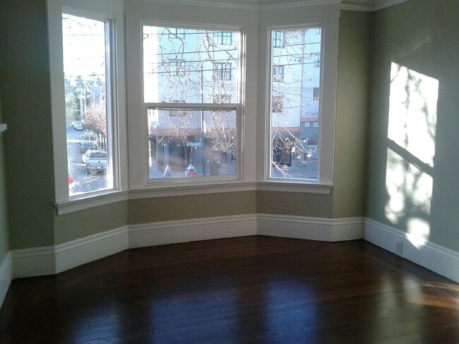 Photo - 4824 Telegraph Ave Unit -