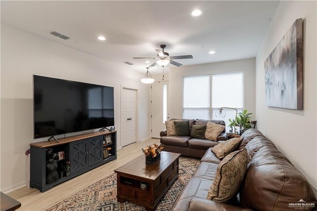 Photo - 25 Xavier Ave