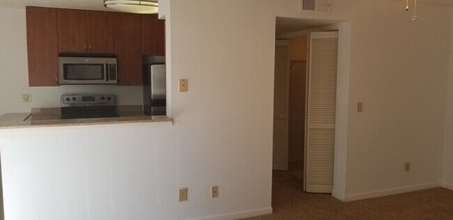 Photo - One bedroom condominium Unit 1424