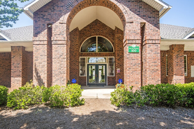 Leasing Office - Laurel Pointe Rental