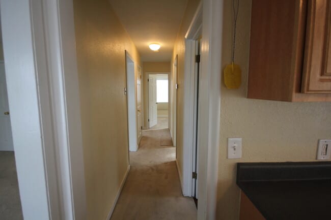 Photo - 3 Bedroom Duplex with Lovely Backyard(Upstairs) Unidad Upstairs