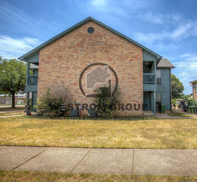 Building Photo - 803 Treadwell Ct