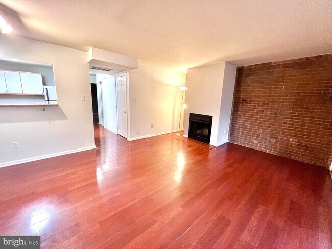 Photo - 2904 11th St NW