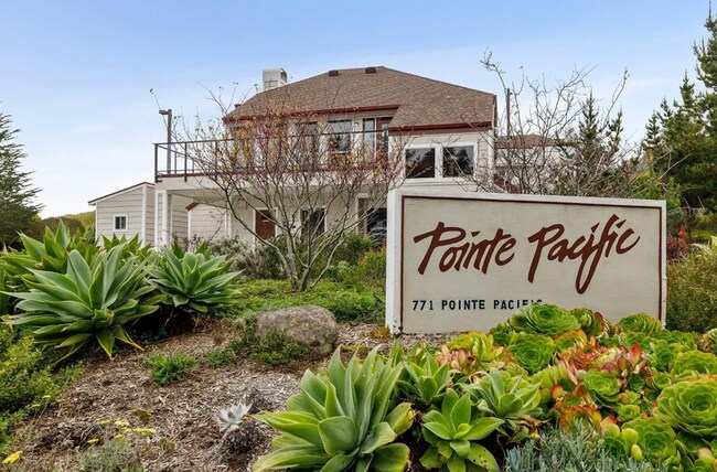 Entrance - 520 Pointe Pacific